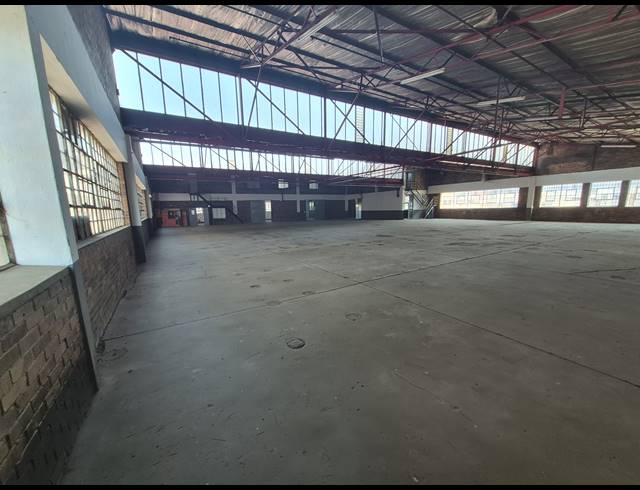 1,554M² WAREHOUSE TO LET IN BENROSE